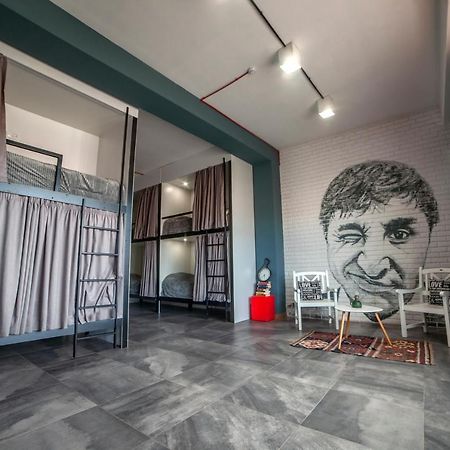 גיומרי Loft Hostel מראה חיצוני תמונה