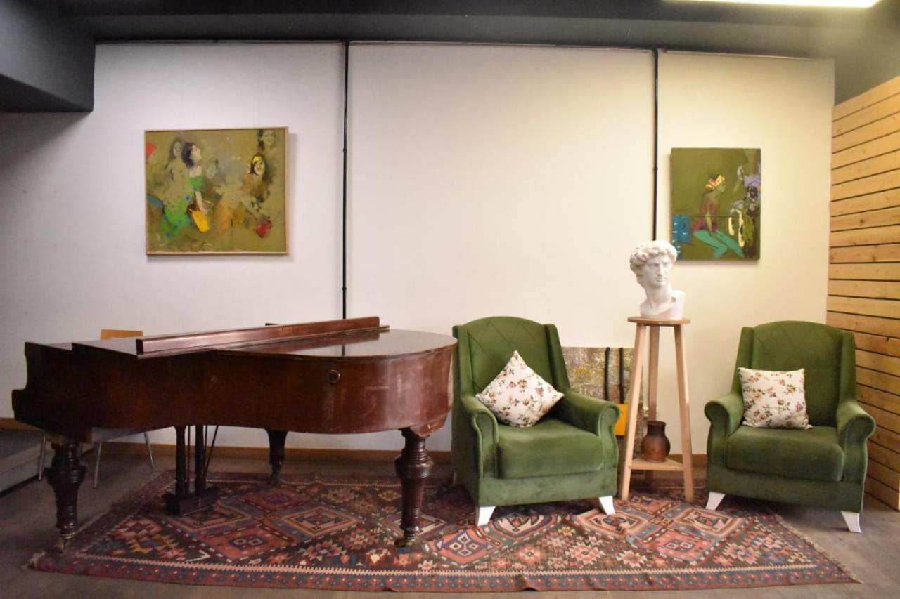 גיומרי Loft Hostel מראה חיצוני תמונה